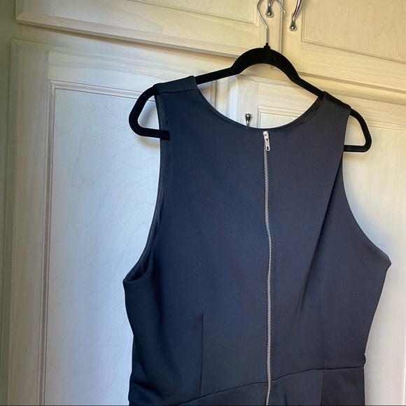 Black Bodycon Cutout Dress - Picture 4 of 4